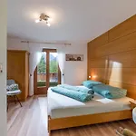 Haus Bergland דירה *